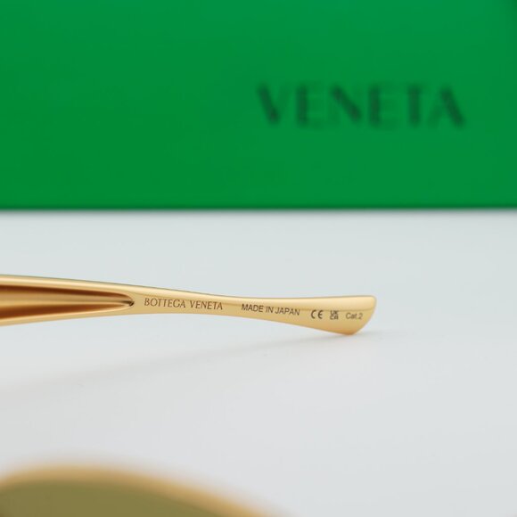 Bottega Veneta BV1386S 006 Oval Sunglasses - Gold/Green main image 9